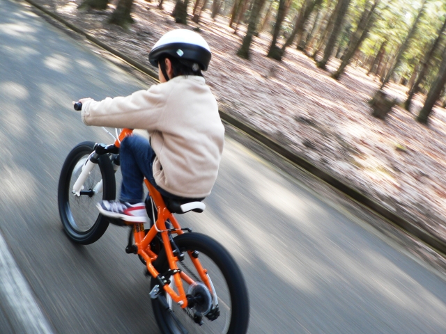 小学生の自転車にはねられました。